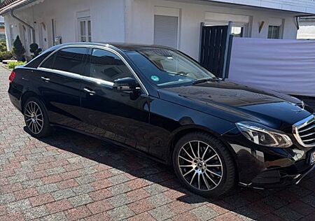 Mercedes-Benz E 250 BlueTEC 4MATIC Autom. -