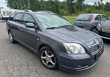 Toyota Avensis Combi Executive 2,2-l-D-CAT