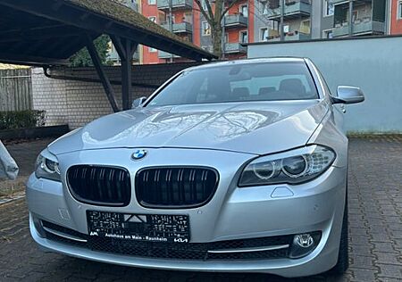 BMW 528i