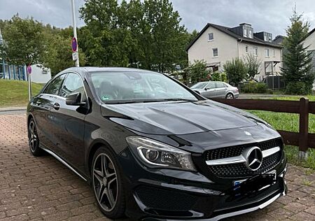 Mercedes-Benz CLA 220 CDI 4MATIC AMG Line