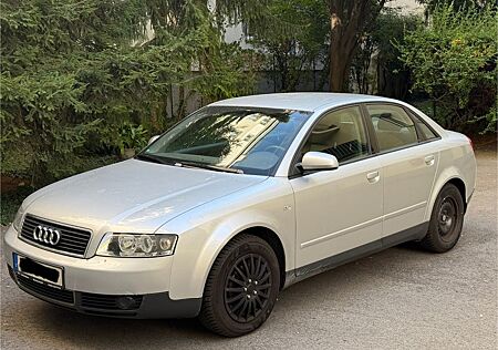 Audi A4 2.0 -B6 8E Limousine