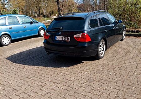 BMW 320i touring -