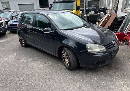 VW Golf Volkswagen V Lim. Trendline