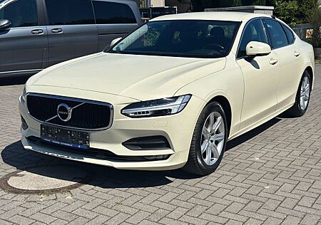 Volvo S90 D3 Momentum*Navi*PDC*LED*Org.Schwarz*