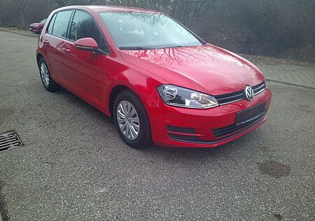 VW Golf Volkswagen VII Lim. Trendline BMT