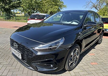 Hyundai i30 1.5 T-GDi DCT Style Klima Navi