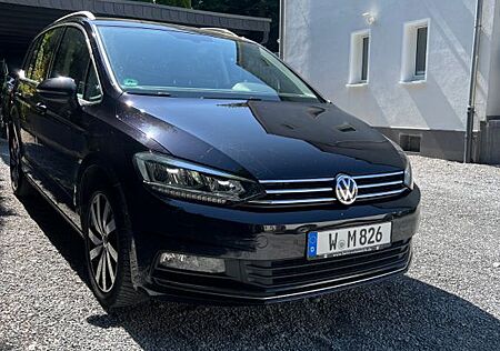VW Touran Volkswagen 2.0 TDI SCR 140kW DSG Highline Highline