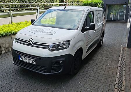 Citroën Berlingo XL Kastenwagen mit Regalen