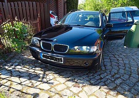 BMW 320d touring - AHK,Klima,Sitzh,CD-We,