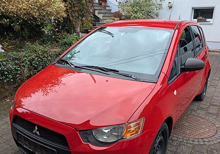 Mitsubishi Colt 1.3 Invite Invite HU 09/27