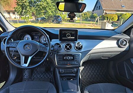 Mercedes-Benz GLA 200 Style Style