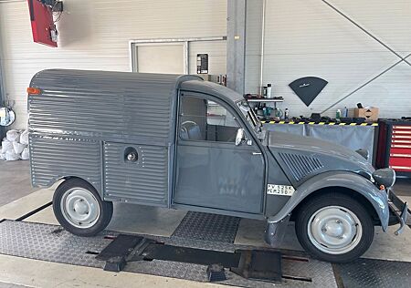 Citroën 2 CV AZU - 250 Wellblech-Kastenente 1960 12PS