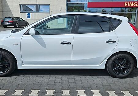 Hyundai i30 1.4 Classic - Guter Zustand - Preis VB!