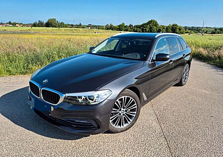 BMW 520d x-Dr. Sportline AHK STANDHZG. Leder TÜV neu