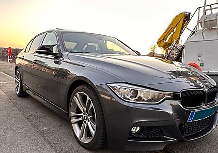 BMW 325d M-Sport Head-Up Lichtassistent