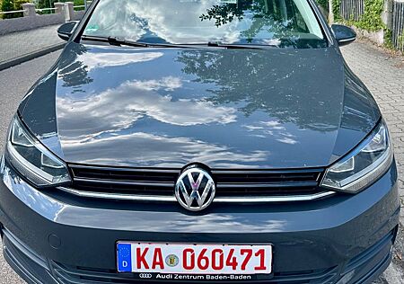 VW Touran Volkswagen 1.6 TDI SCR Trendline Trendline