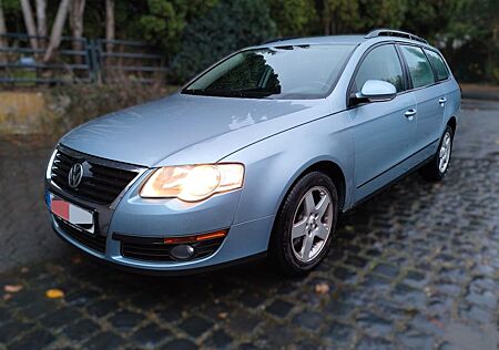 VW Passat Variant Volkswagen Passat 2.0 TDI 6-Gang / 1.Hand fährt gut/ AHK