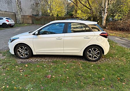 Hyundai i20 1.0 T-GDI 74kW DCT Active Trend Active Trend