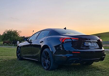 Maserati Ghibli 3.0 V6 430HP GRANSPORT Auto RWD S GRA...
