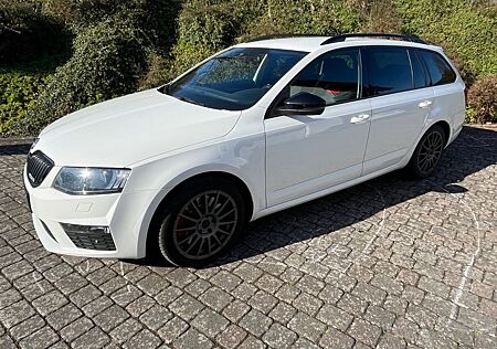 Skoda Octavia 2.0 TDI DSG RS Combi RS