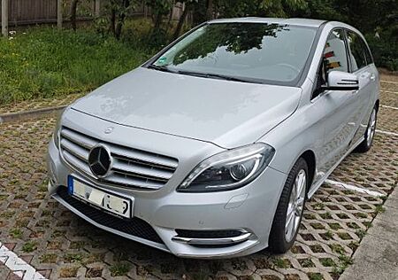 Mercedes-Benz A 180 BlueEFFICIENCY AMG Sport AMG Sport
