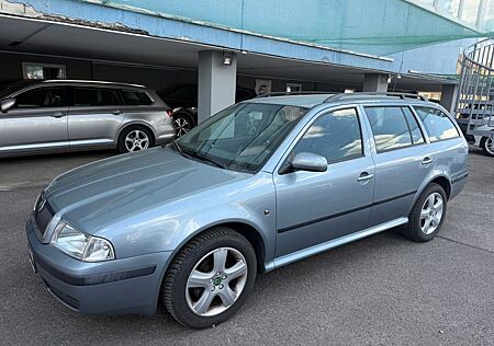 Skoda Octavia Combi Ambiente*Aut*Klima*Ahk*PDC