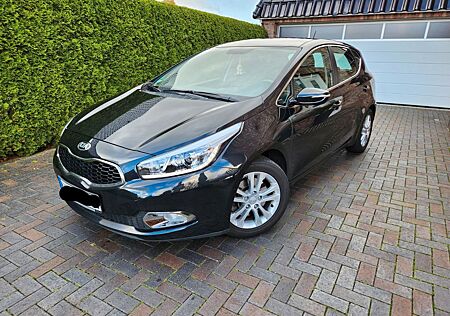 Kia Cee'd / Ceed 1.6 GDI Vision Vision