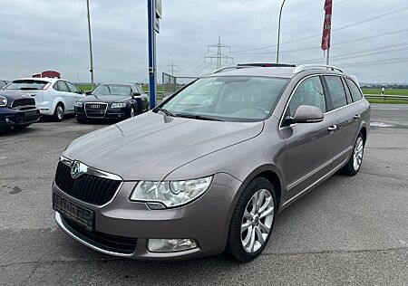 Skoda Superb 2.0 TDI Combi Elegance .Euro 5 .Xenon