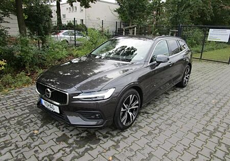 Volvo V60 Kombi B3 Benzin EU6d Core digitales Cockpit