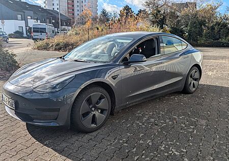 Tesla Model 3 RWD 2023 USS 60kwh Grau AMD Ryzen