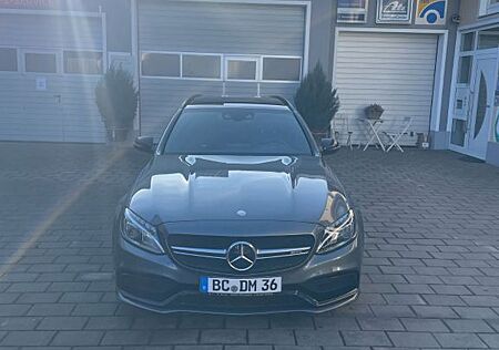 Mercedes-Benz C 63 AMG T-Modell Top Zustand