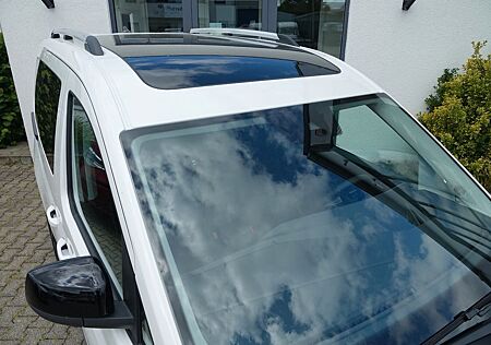 VW Caddy Volkswagen STYLE DSG UPE ca. 47.900 EUR Panoramadach!
