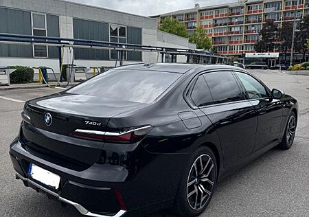 BMW 740 d xDrive M Sport Lim Mild-Hybrid EU6e Park-A