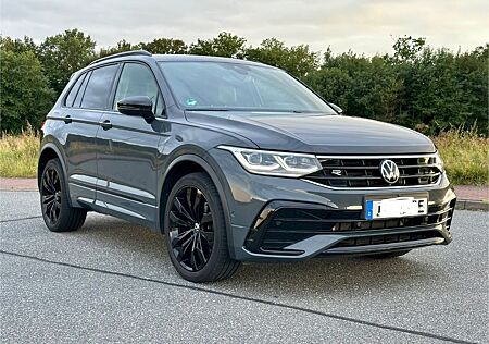 VW Tiguan Volkswagen 1.4 eHybrid OPF DSG R-Line Black Pano AHK