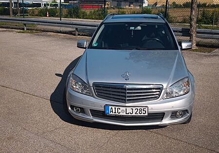 Mercedes-Benz C 180 CGI T BlueEFFICIENCY Autom. -