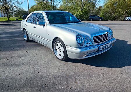 Mercedes-Benz E 55 AMG