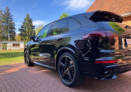 Porsche Cayenne S Diesel S GTS Paket