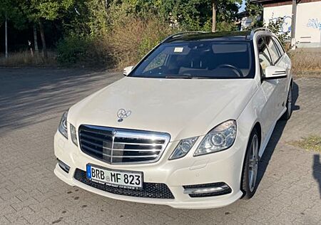 Mercedes-Benz E 300 BlueTEC HYBRID T - AMG-Paket | Voll