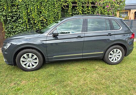 VW Tiguan Volkswagen 2.0 TDI SCR DSG Comfortline