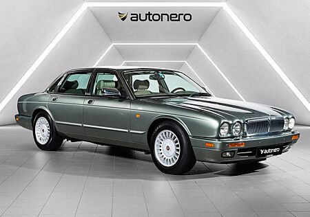 Jaguar Daimler Double Six 6.0L V12