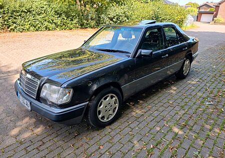 Mercedes-Benz 200