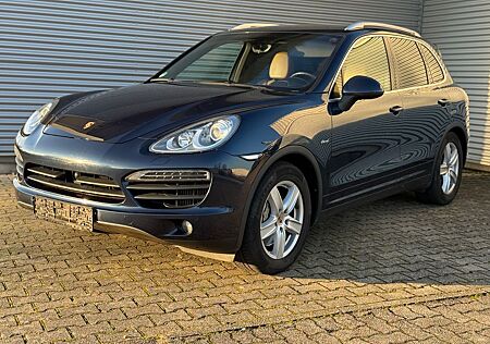Porsche Cayenne S Diesel 4.2 V8Tüv Neu Pano 2 Hand
