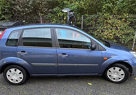 Ford Fiesta 1,3 51 kW Fun X, 4-Tür, AHK, Klima, ZV