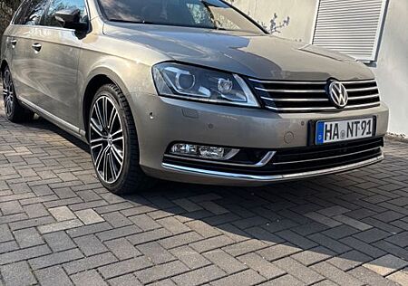 VW Passat Volkswagen 2.0 TSI DSG Exclusive Exclusive