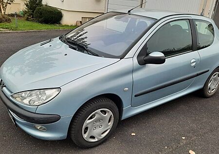 Peugeot 206 1.4 Automatik - erst 82TKM!
