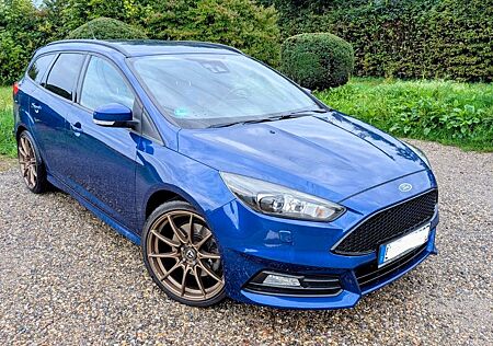 Ford Focus 2,0 EB ST Leder-Sport-Paket Turnier ST