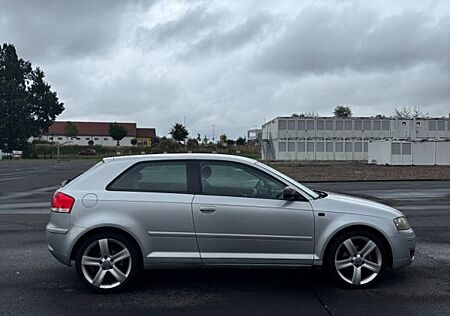 Audi A3 1.6, sehr guter Zustand mit neuen Zahnriemen