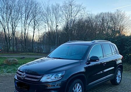 VW Tiguan Volkswagen 2.0 TDI DSG 4MOT BMot Tech Sport & St...