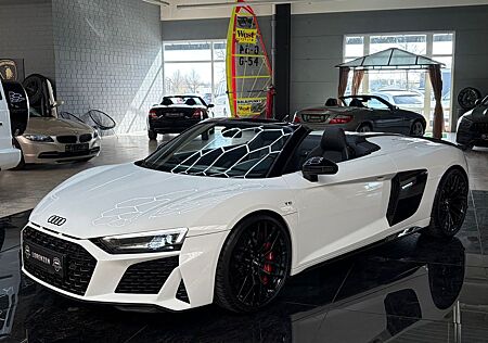 Audi R8 5.2FSI perf. Black&White Capristo Carbon B&O