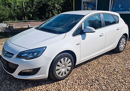 Opel Astra J Lim. 5-trg. Selection
